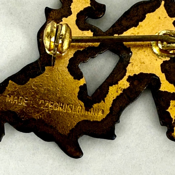 Antique Enamel Pin Holland Dutch Boy and Girl Dancing Made in Czechoslovakia - Picture 6 of 8